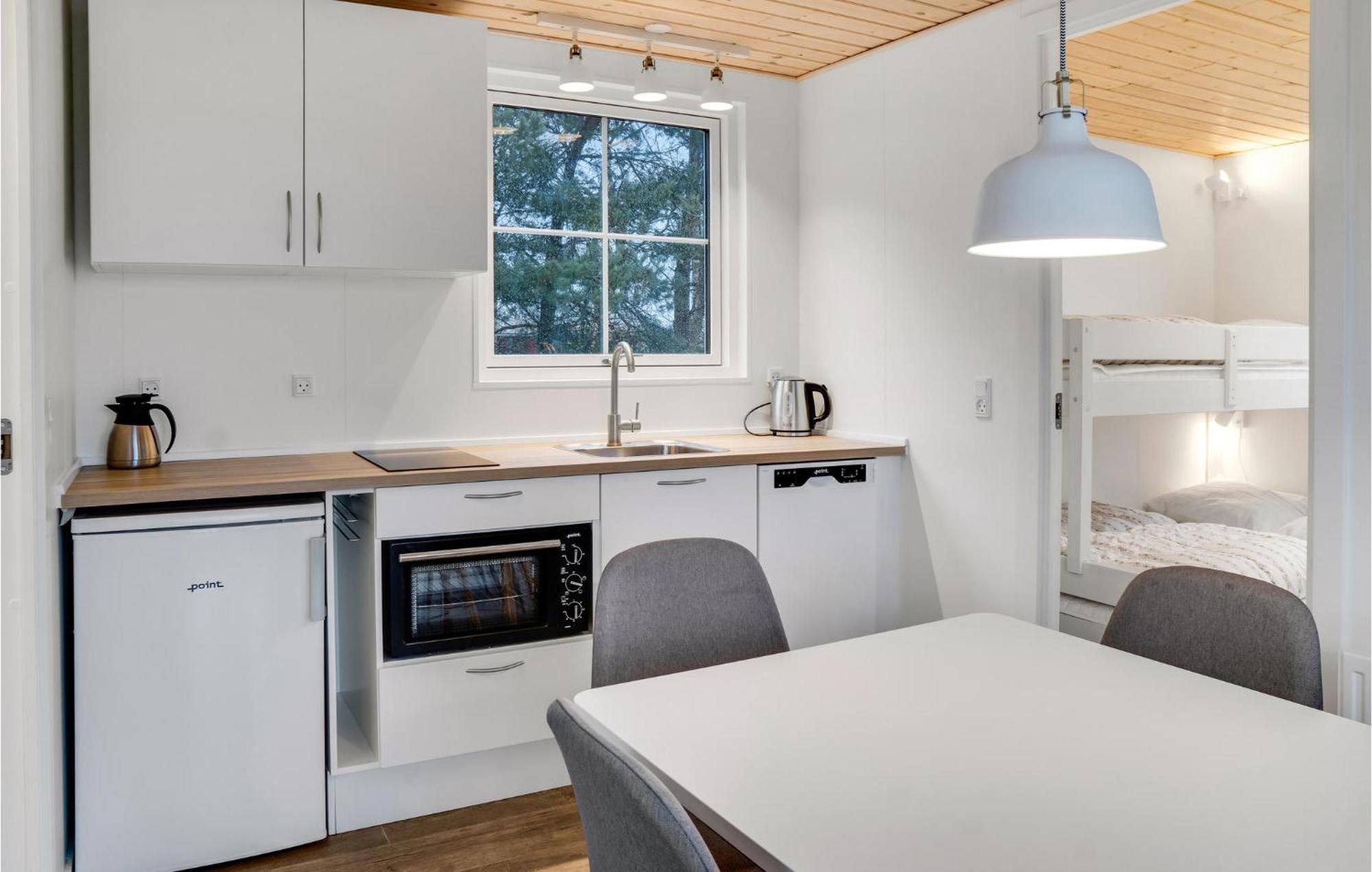 Amazing Apartment In Vaeggerlose With Kitchenette Boto By Экстерьер фото