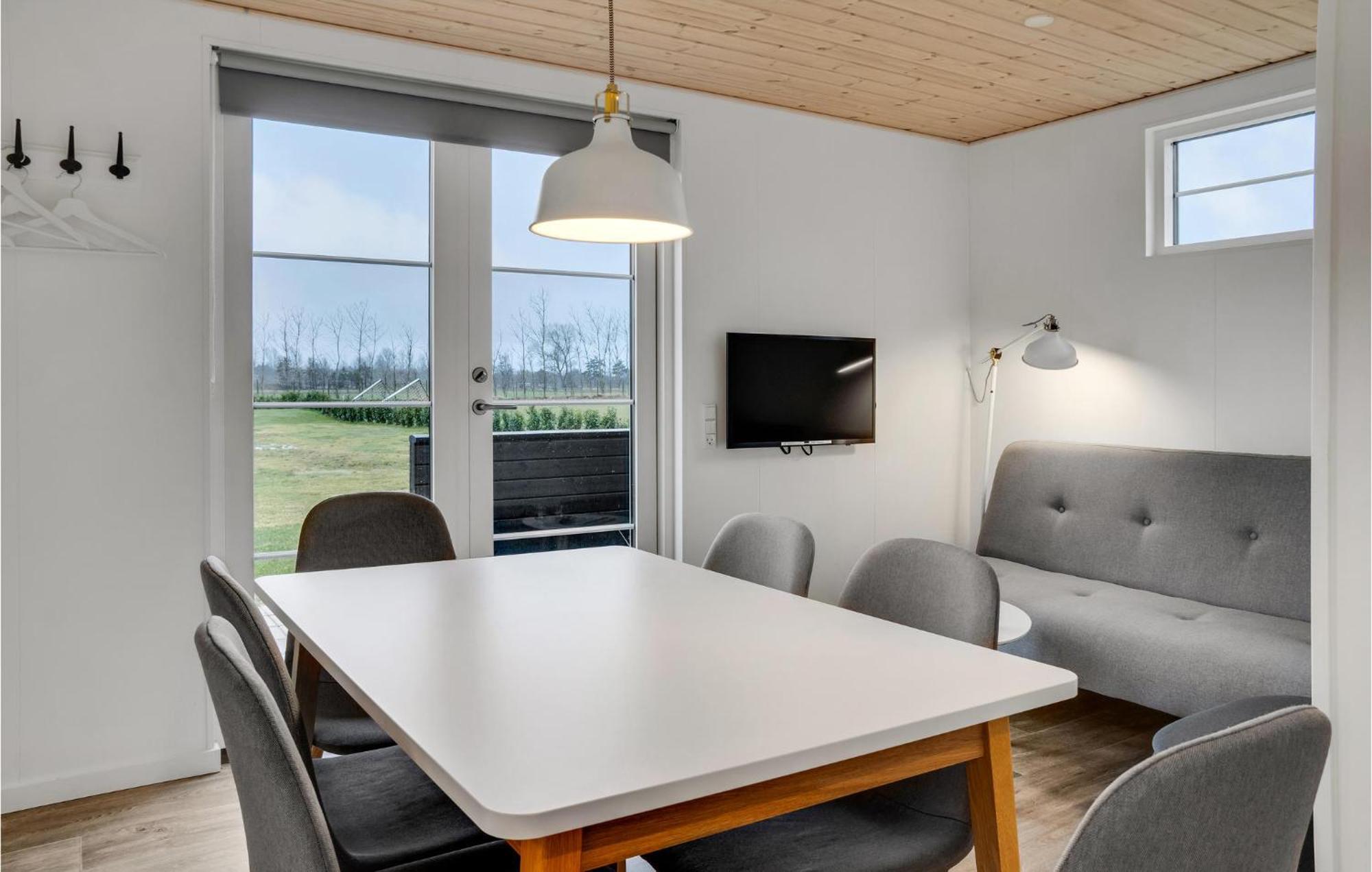Amazing Apartment In Vaeggerlose With Kitchenette Boto By Экстерьер фото